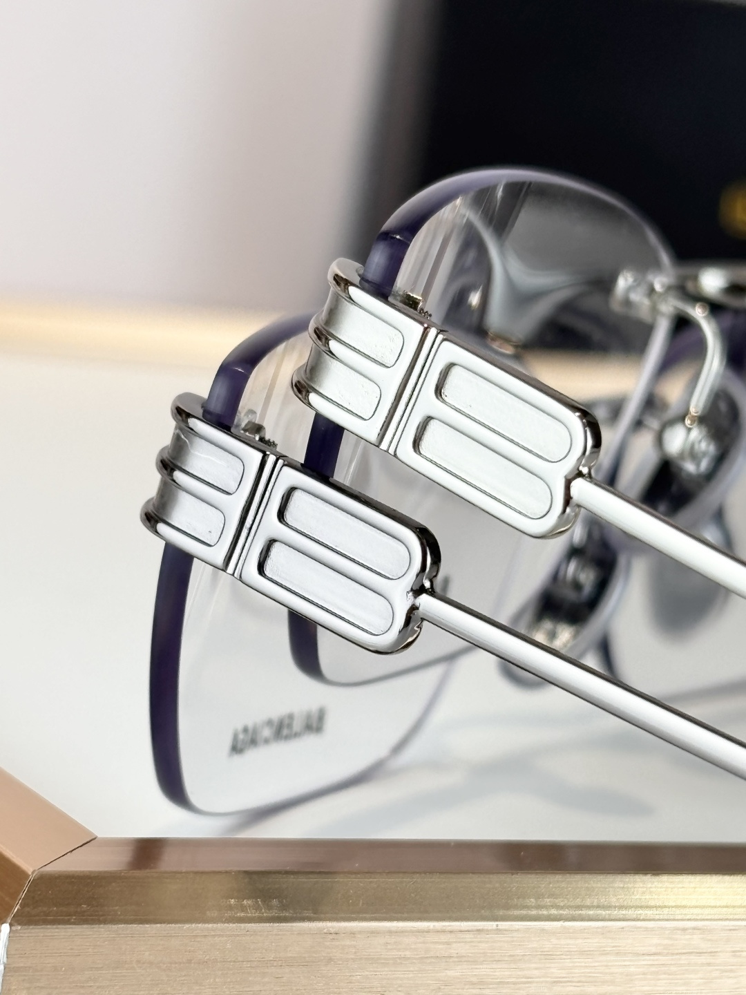 BALENCIAG* Mod：BB0490OSize：62口16-145