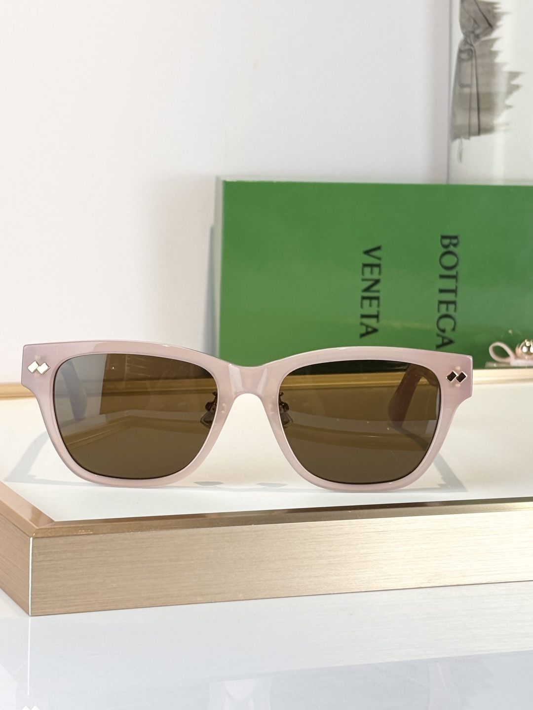 Bottega Venet*Mod：BV1402SKSize：55口19-145