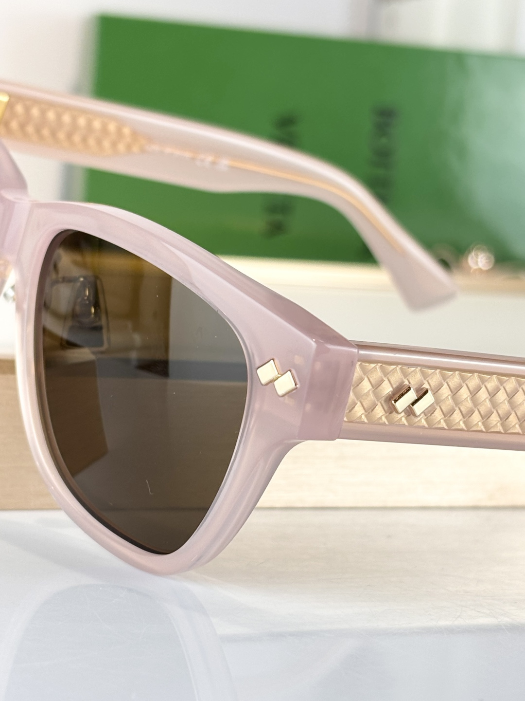 Bottega Venet*Mod：BV1402SKSize：55口19-145