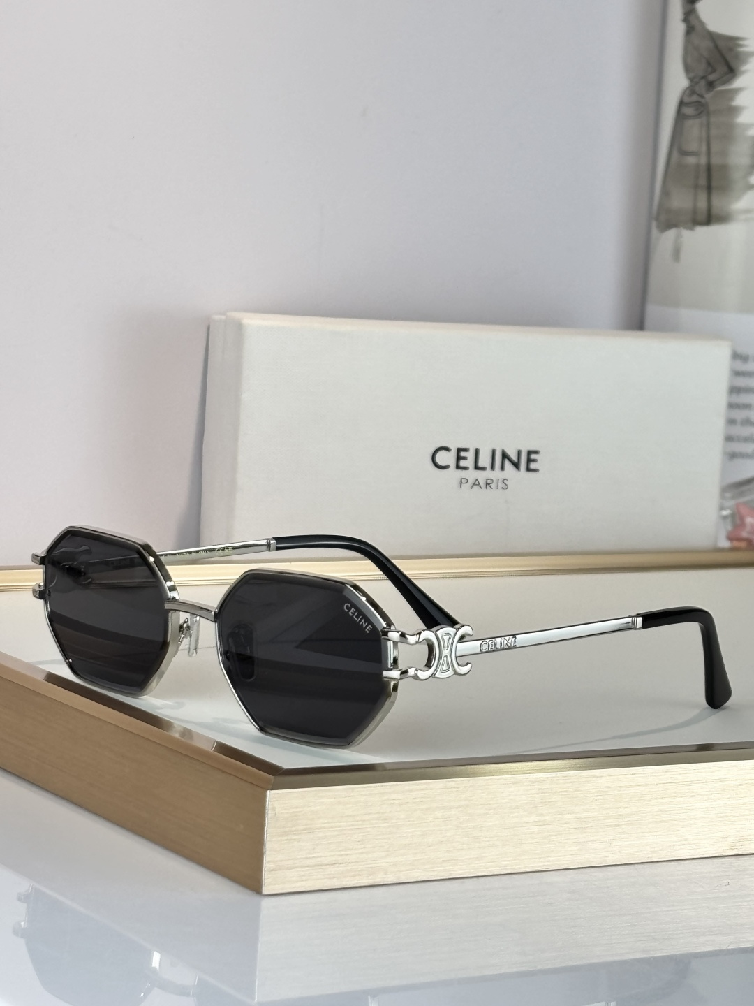 CELINEMOD：CL42149USize：57口18-140