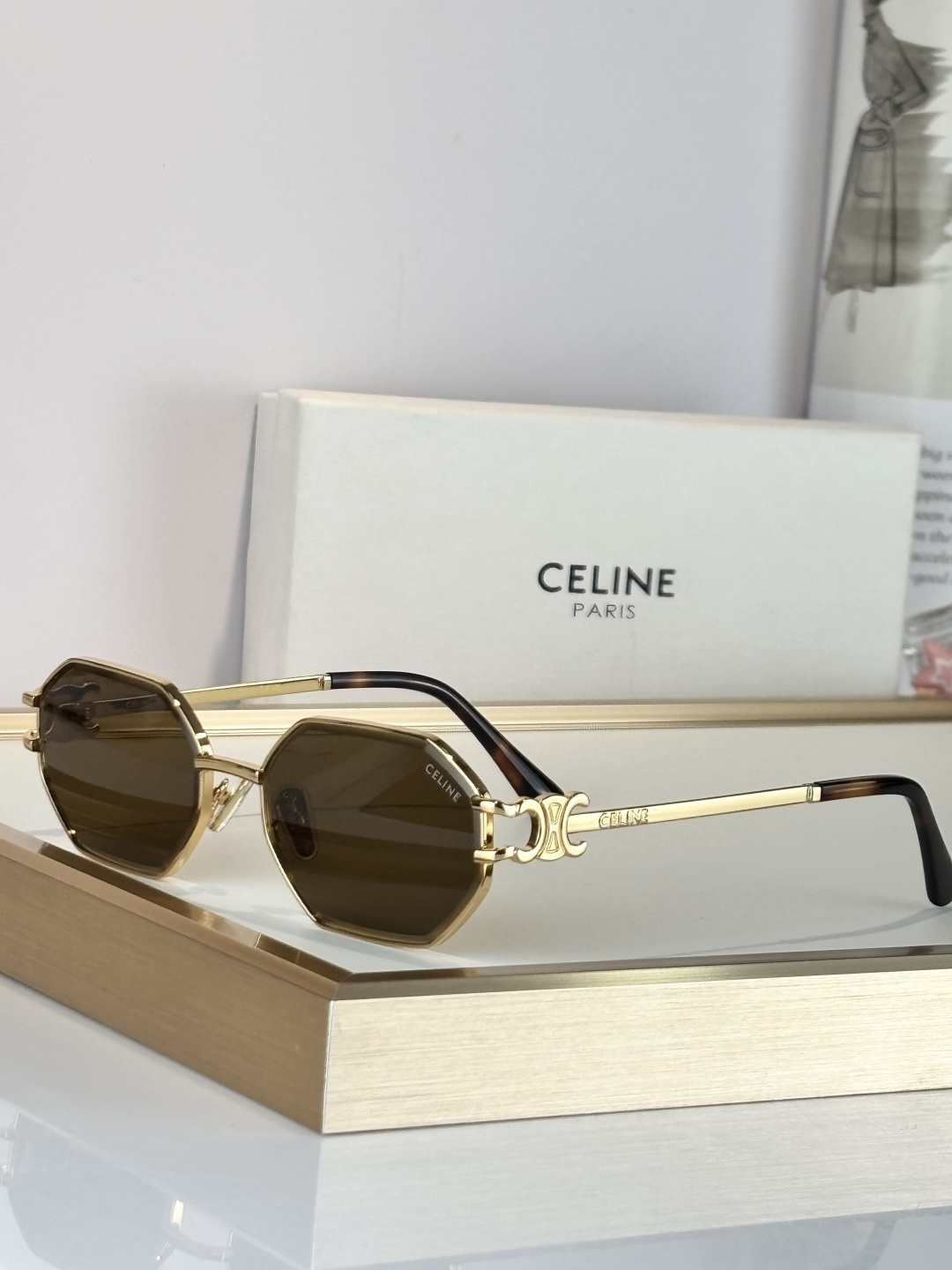 CELINEMOD：CL42149USize：57口18-140