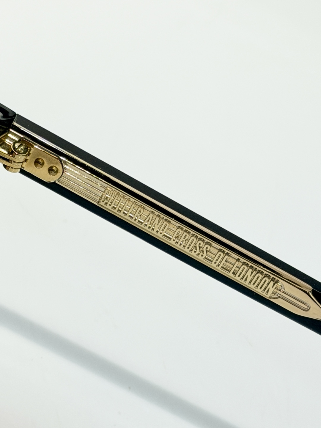 CUTLER AND GROSSMod：CGSN1394size：57口19-150备受期待的德国手工眼