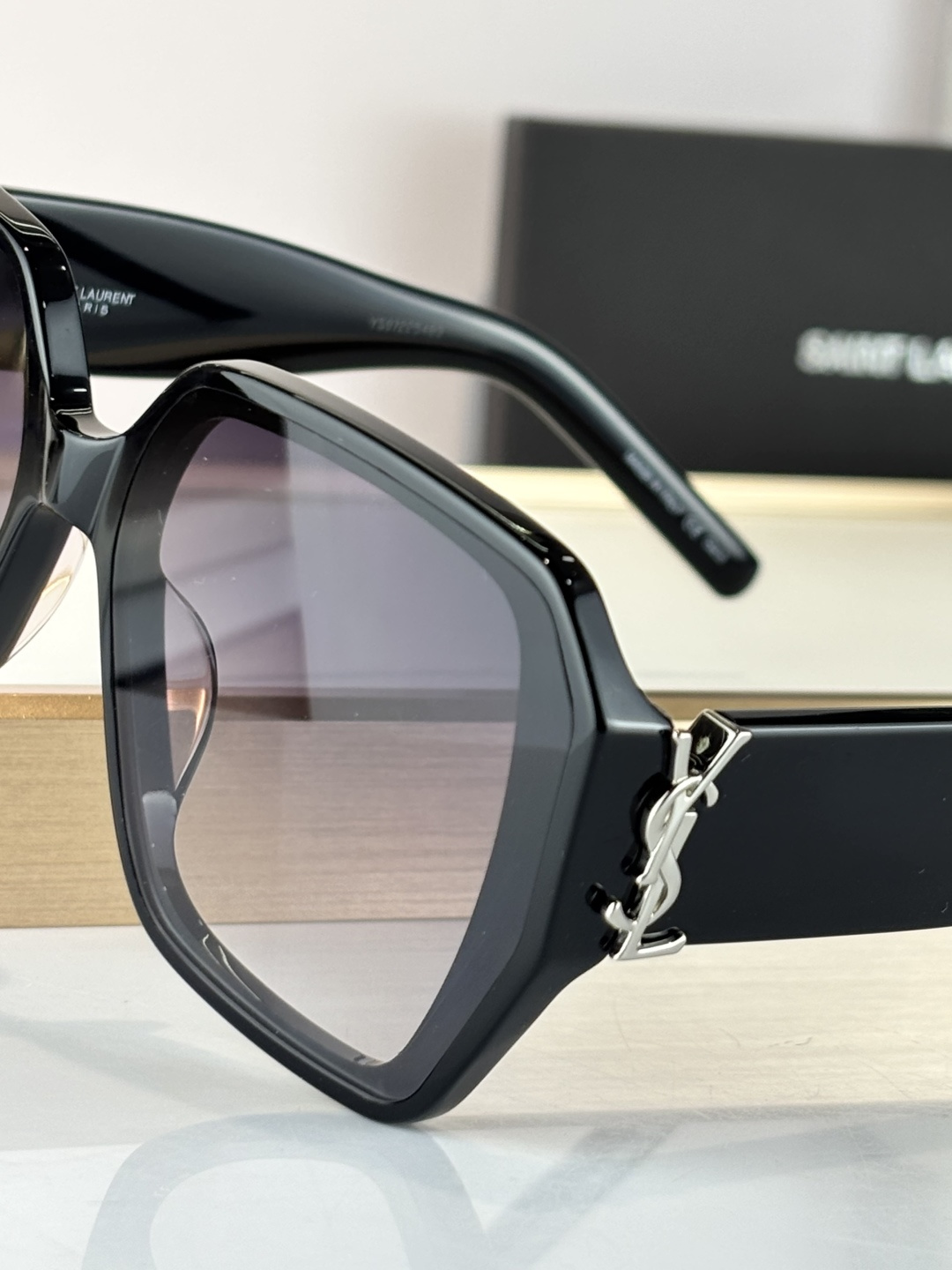 oversized SAINT LAURENL TOP QUALITY MOD:SLM118 size：