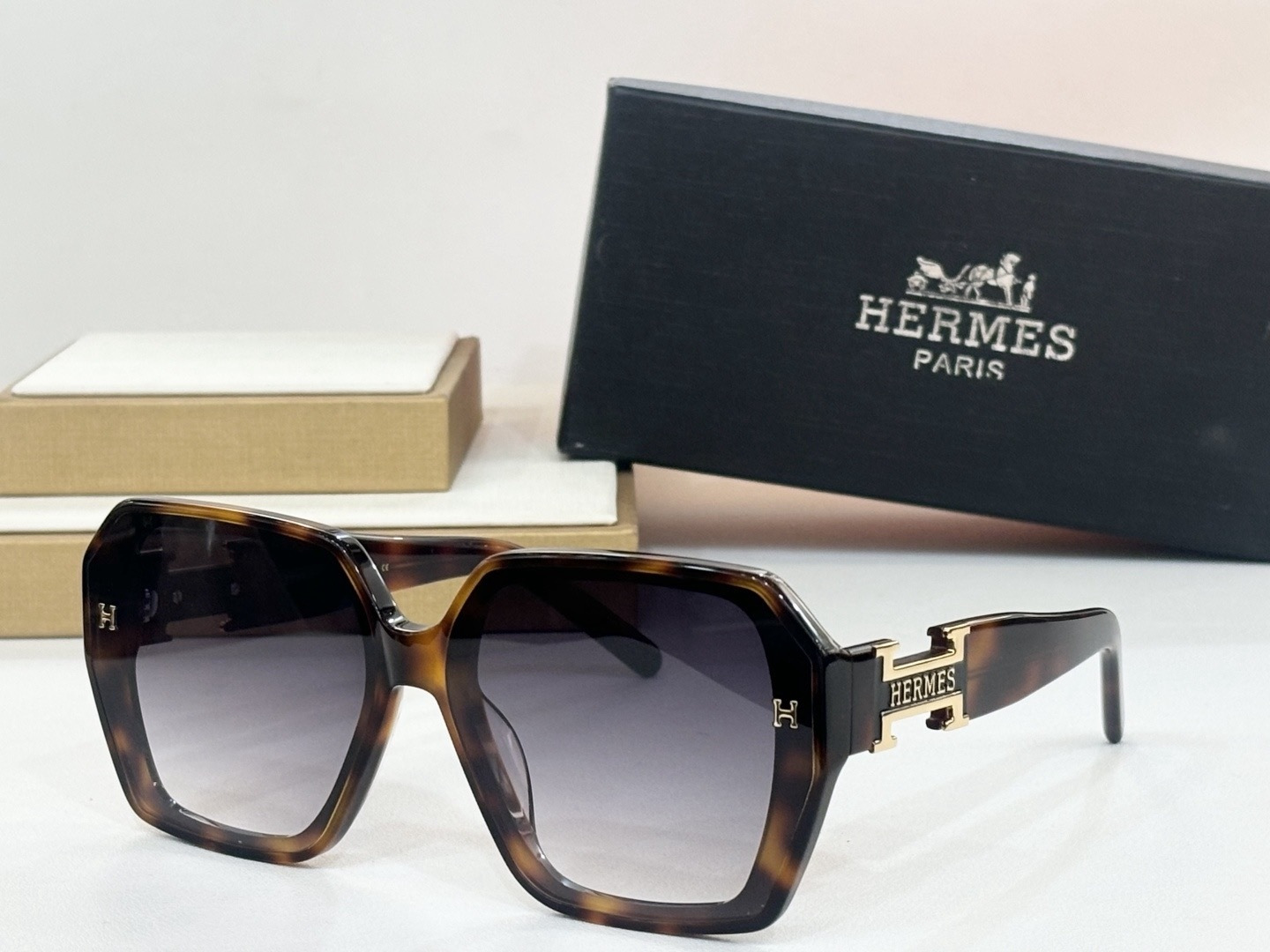 HERMES经典款MOD：HS1906size：56-20-145