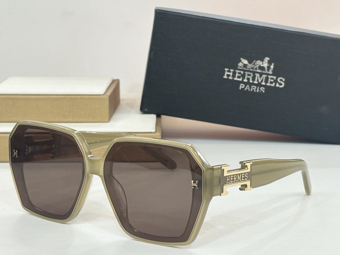 HERMES经典款MOD：HS1906size：56-20-145