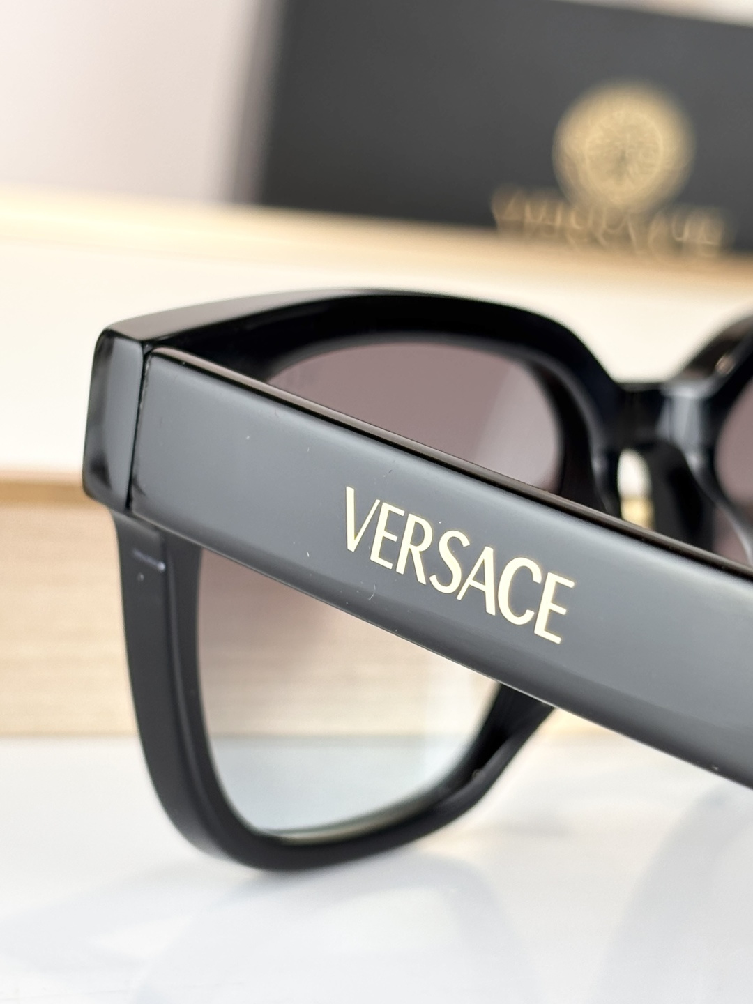 VERSACEMOD：VE4513DSize：56口17 140