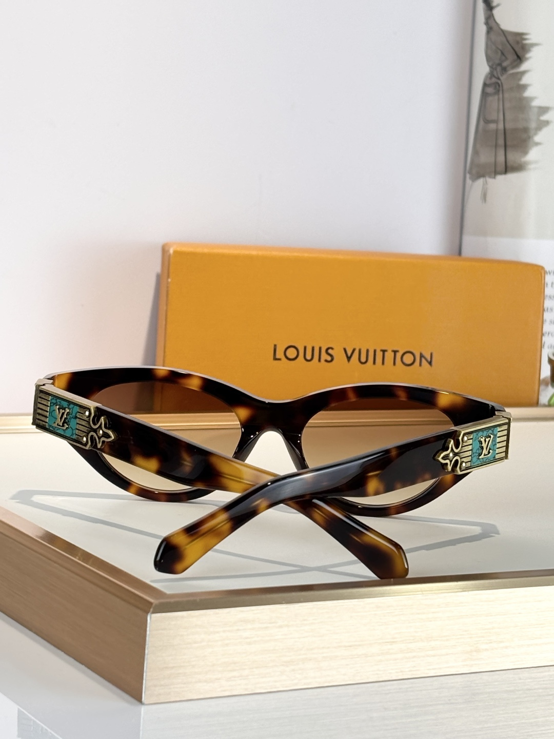 LOUIS VUITTO*MODEL：Z2736USIZE：50口18-145