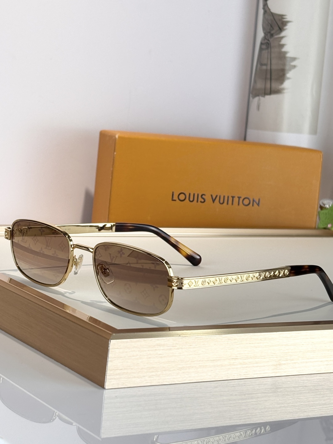 LOUIS VUITTO*MODEL：Z2931USIZE：54口20-145