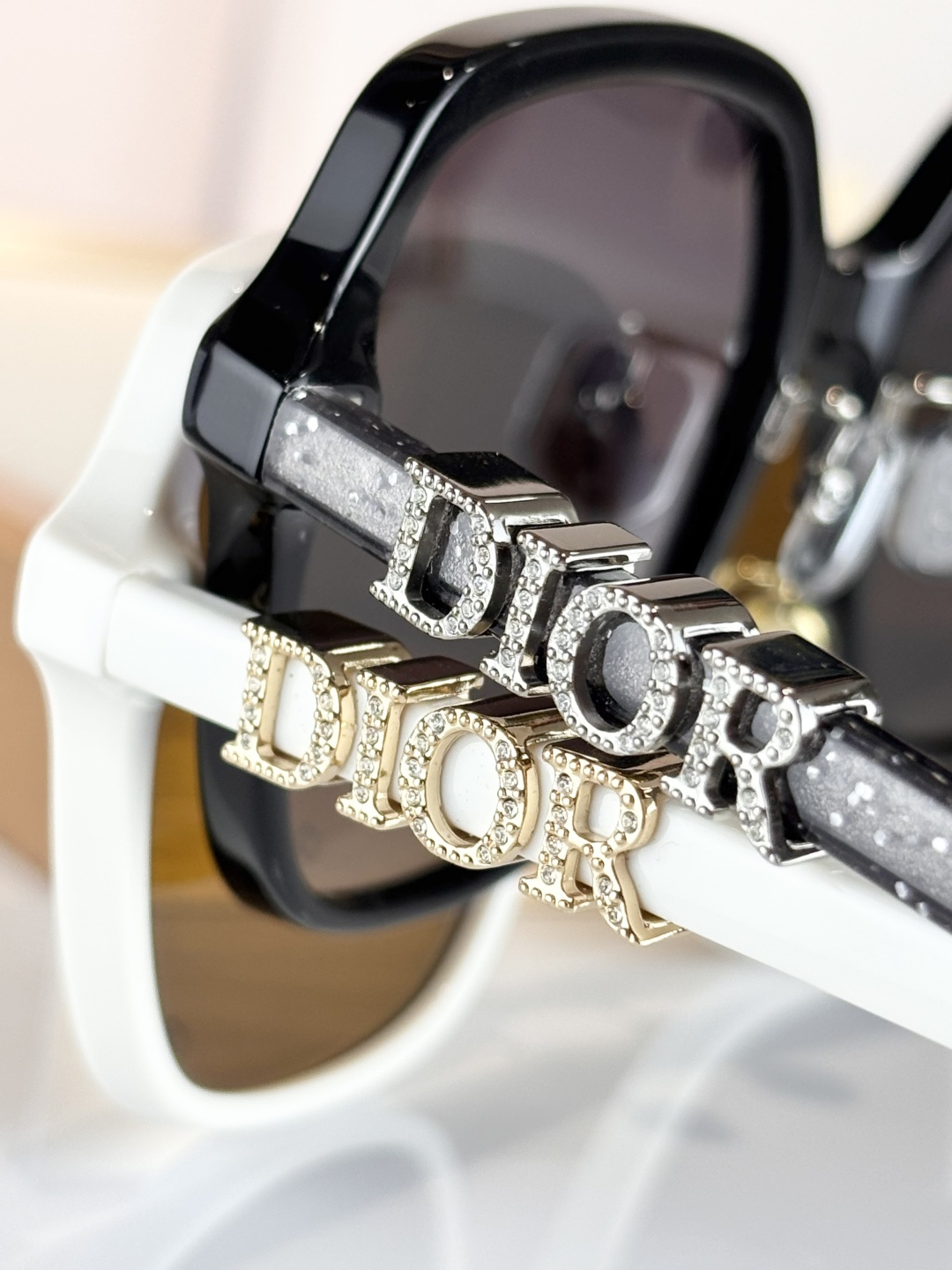 DIO*MODEL: Dior Treasure S1FSIZE：56口18-145