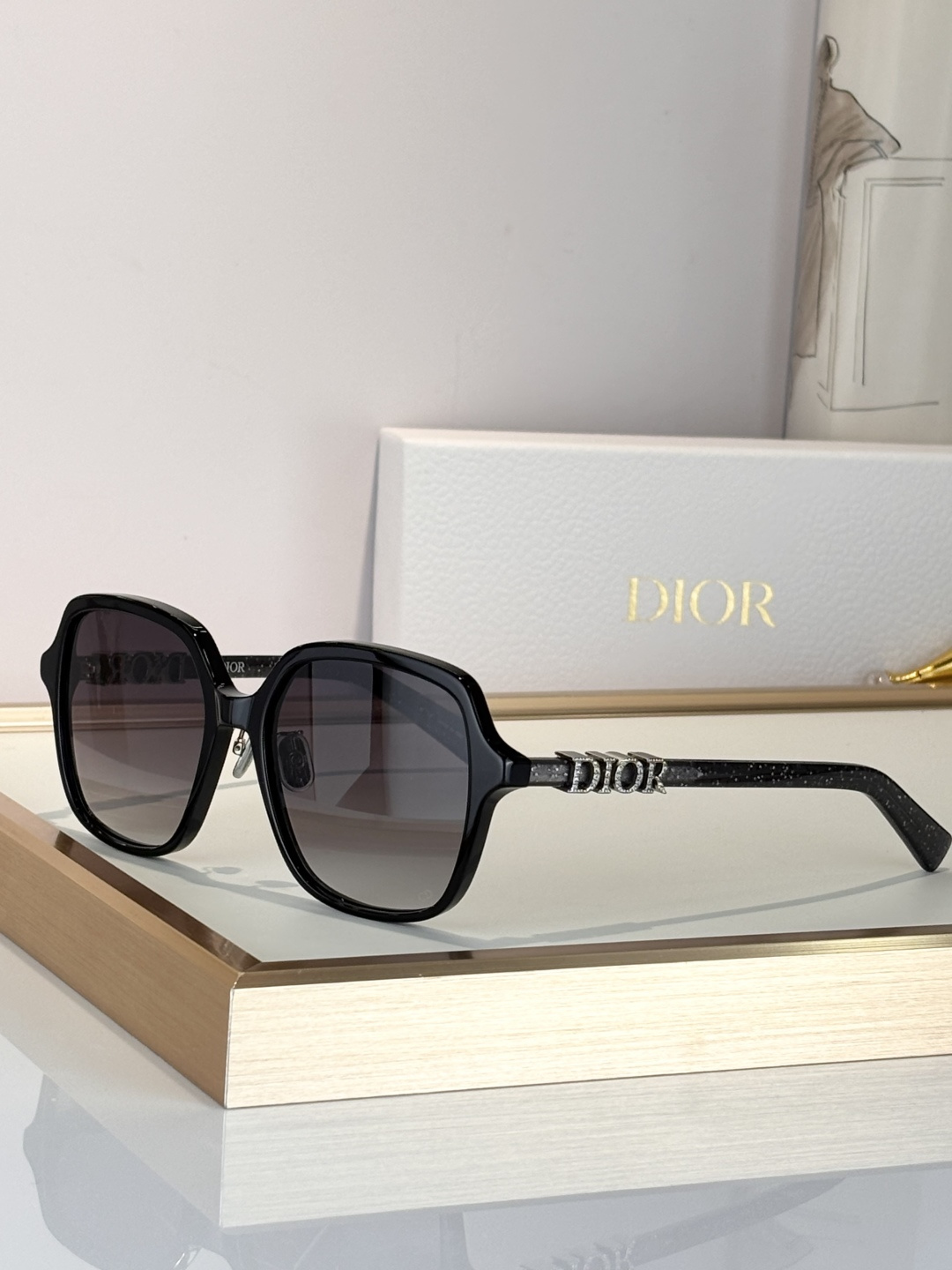 DIO*MODEL: Dior Treasure S1FSIZE：56口18-145