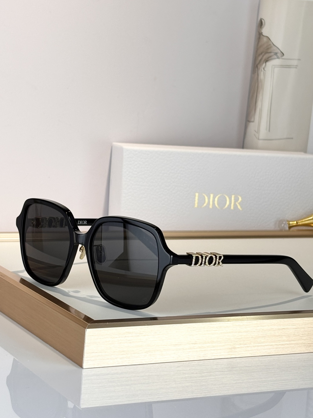 DIO*MODEL: Dior Treasure S1FSIZE：56口18-145