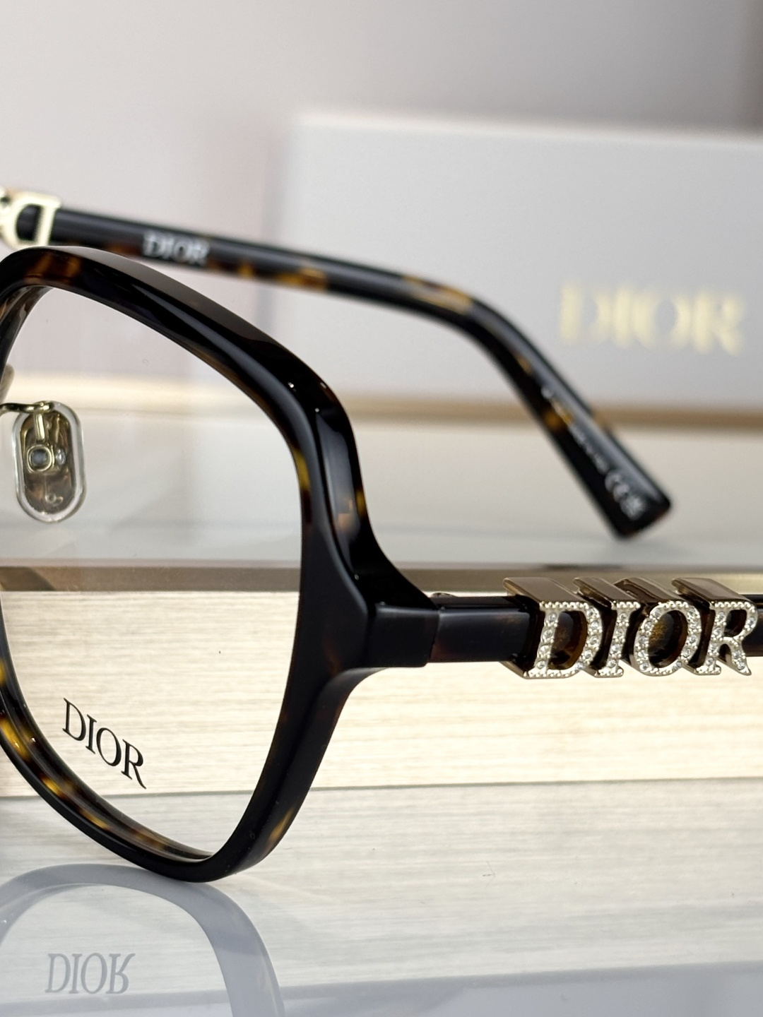 DIO*MODEL: Dior Treasure S1FSIZE：56口18-145