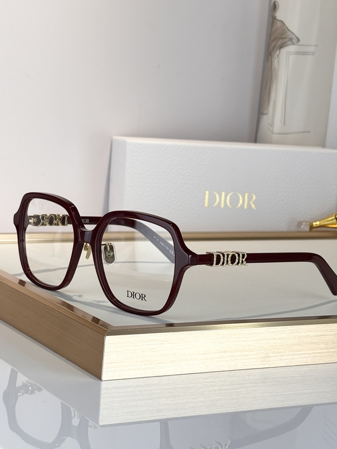 DIO*MODEL: Dior Treasure S1FSIZE：56口18-145