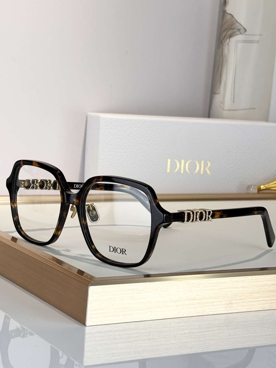 DIO*MODEL: Dior Treasure S1FSIZE：56口18-145