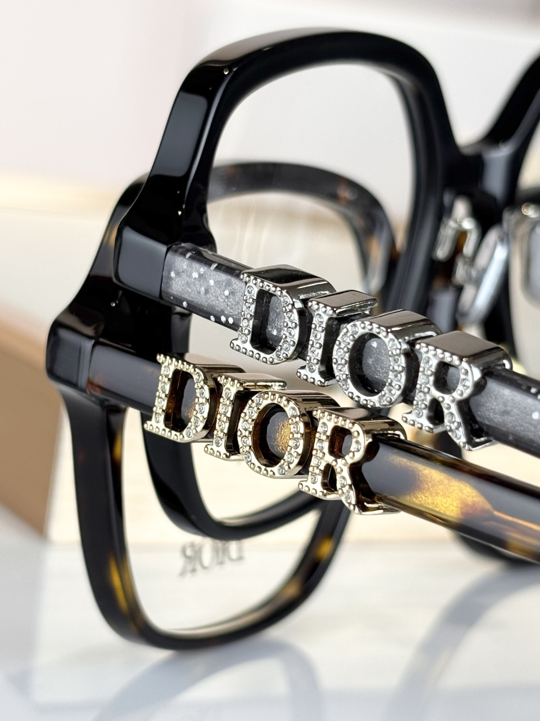 DIO*MODEL: Dior Treasure S1FSIZE：56口18-145