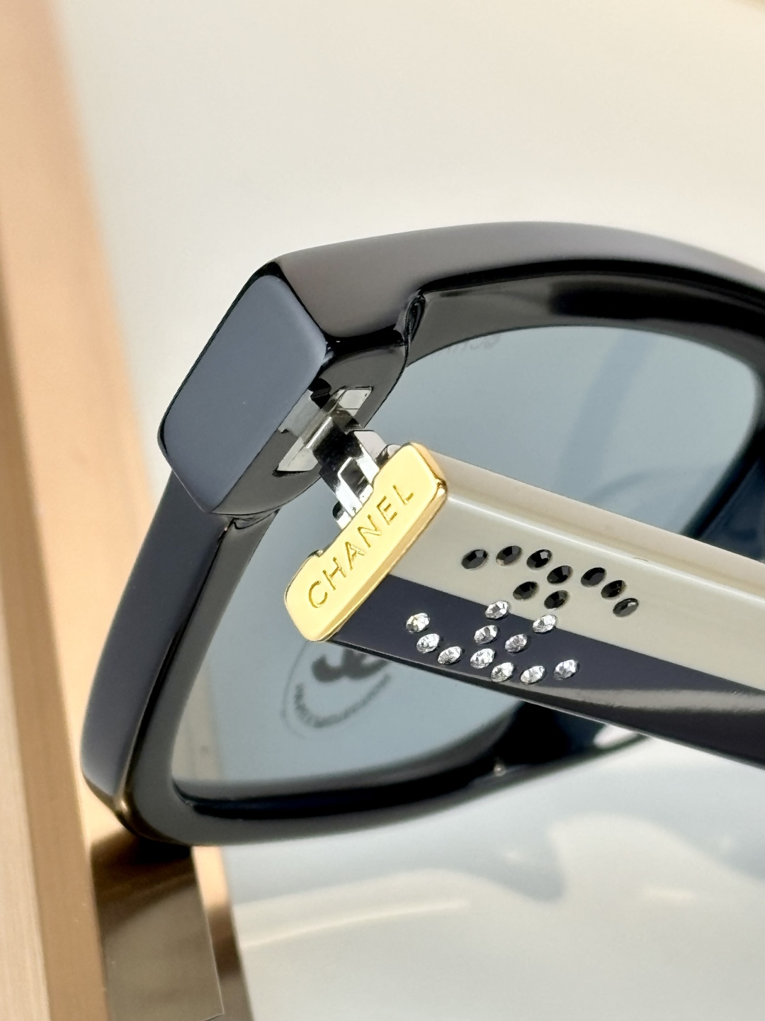 CHANELMODEL: CH5561B SIZE：54口20-140