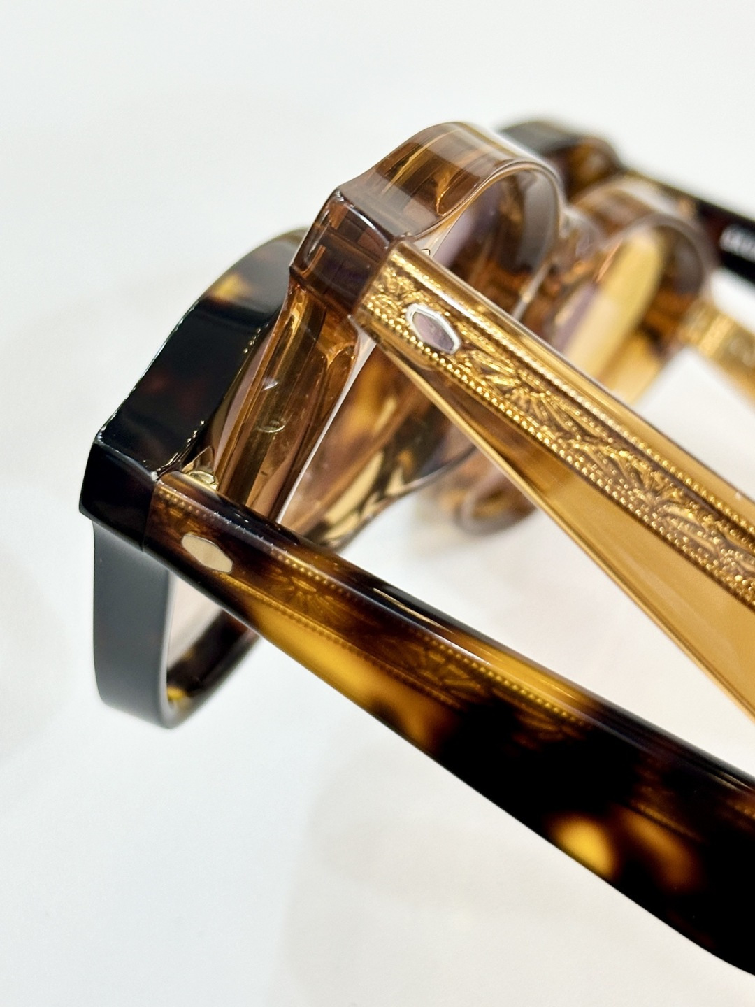 Brunelle Cucineli | Oliver PeoPleMod:OV5517SUSIZE:48