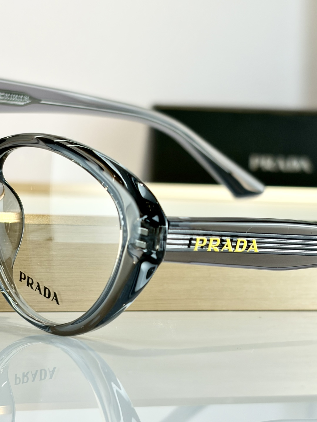 PRADAMOD：K9210Size：52口18-147