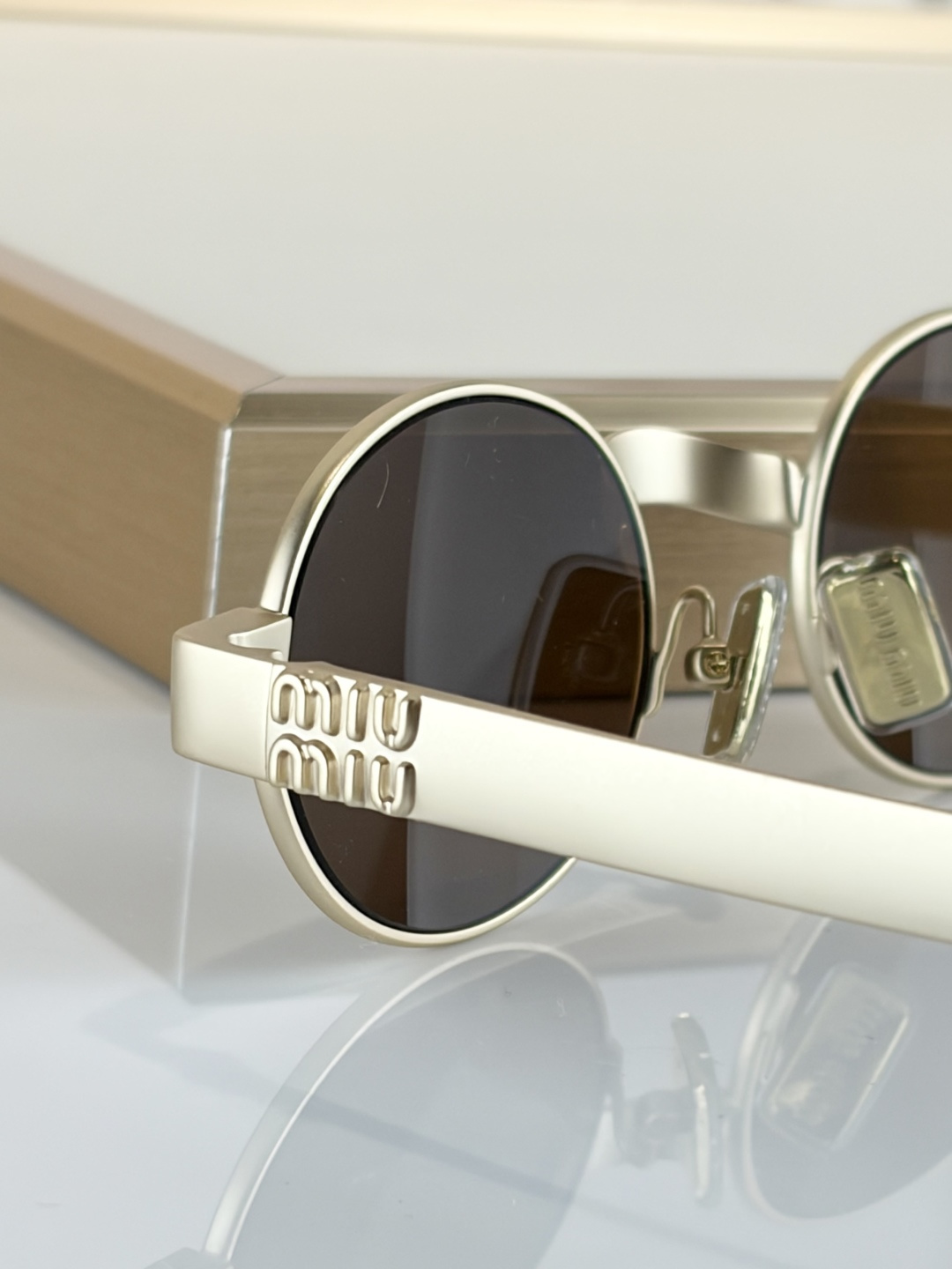 MIU MIUMODEL:MU B51SSIZE：47口21-135