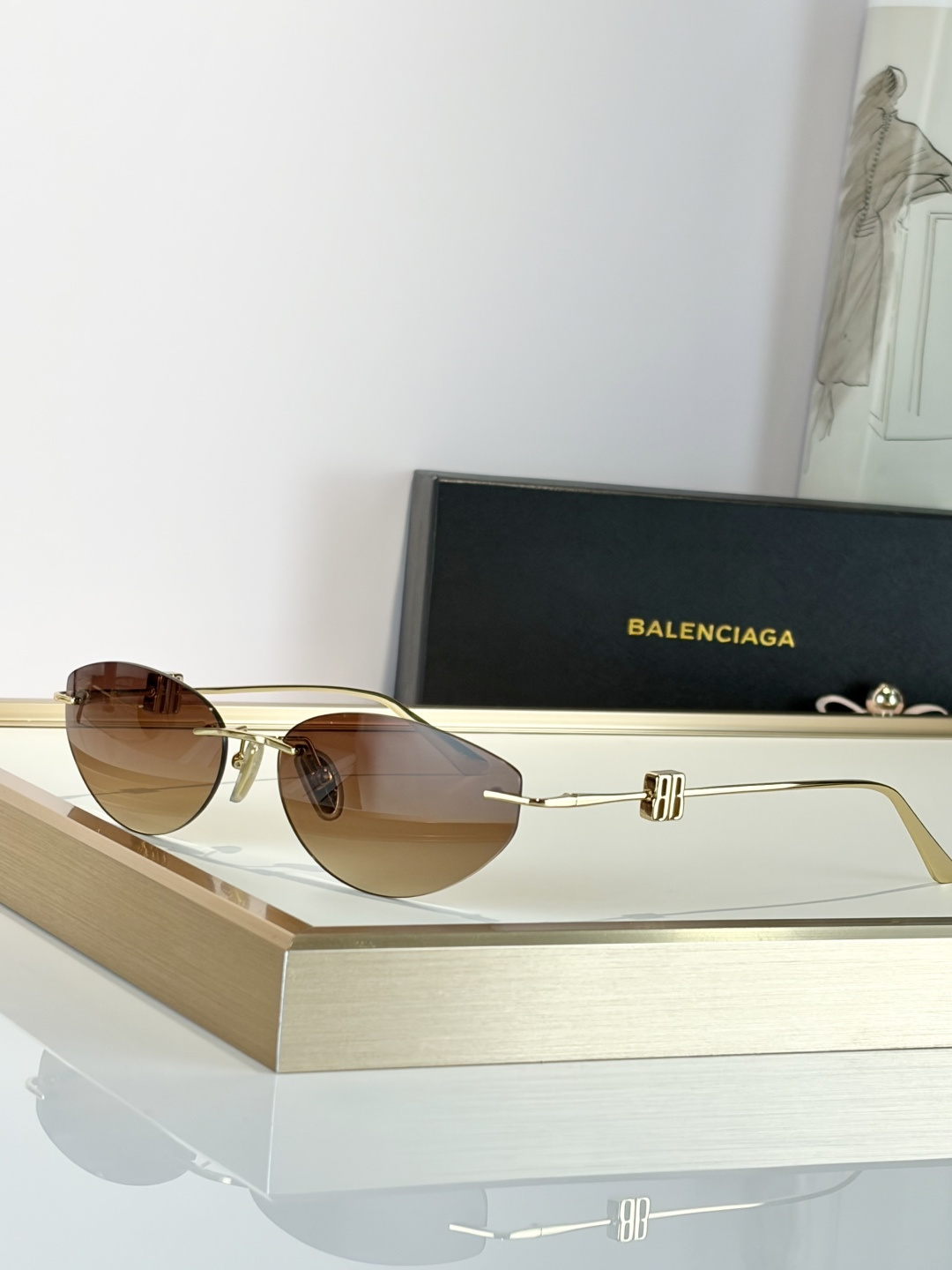 BALENCIAG*MOD：BB0508Ssize：61口17-145