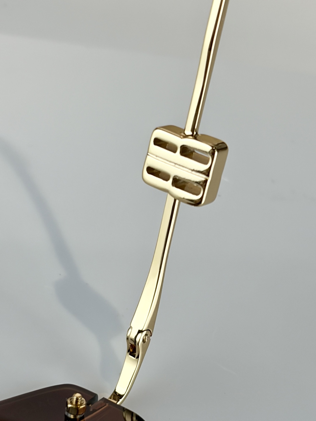 BALENCIAG*MOD：BB0508Ssize：61口17-145