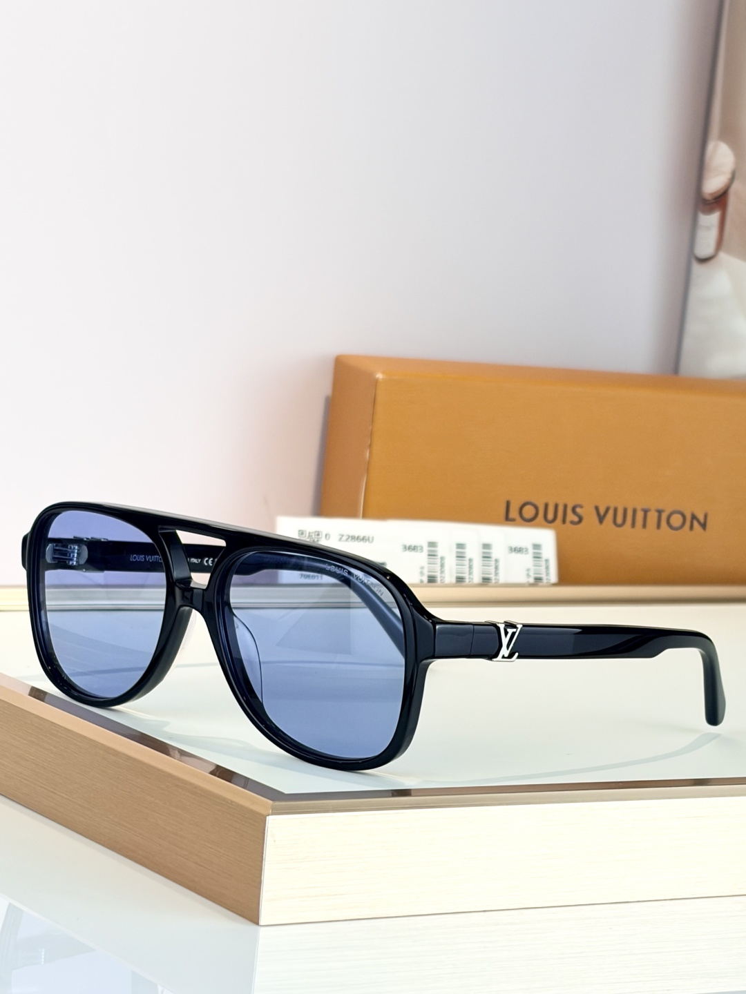 LOUIS VUITTONMODEL：Z2866USIZE：57口17-140