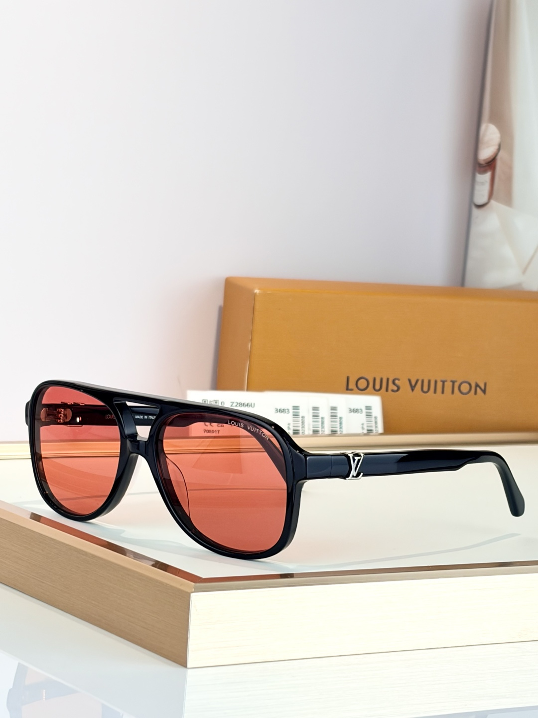 LOUIS VUITTONMODEL：Z2866USIZE：57口17-140