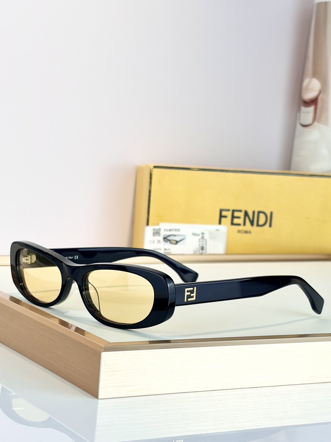 FENDIMODEL：FE40183ISIZE：53口19-145