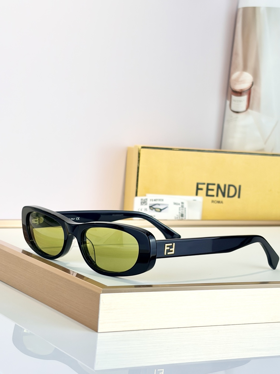 FENDIMODEL：FE40183ISIZE：53口19-145