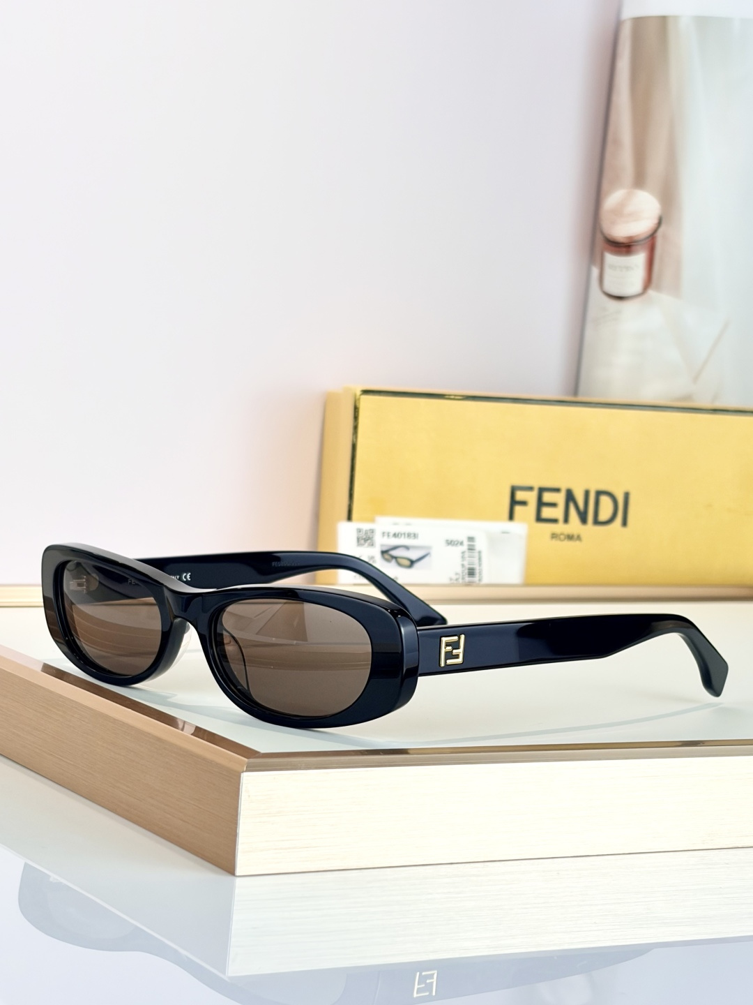 FENDIMODEL：FE40183ISIZE：53口19-145