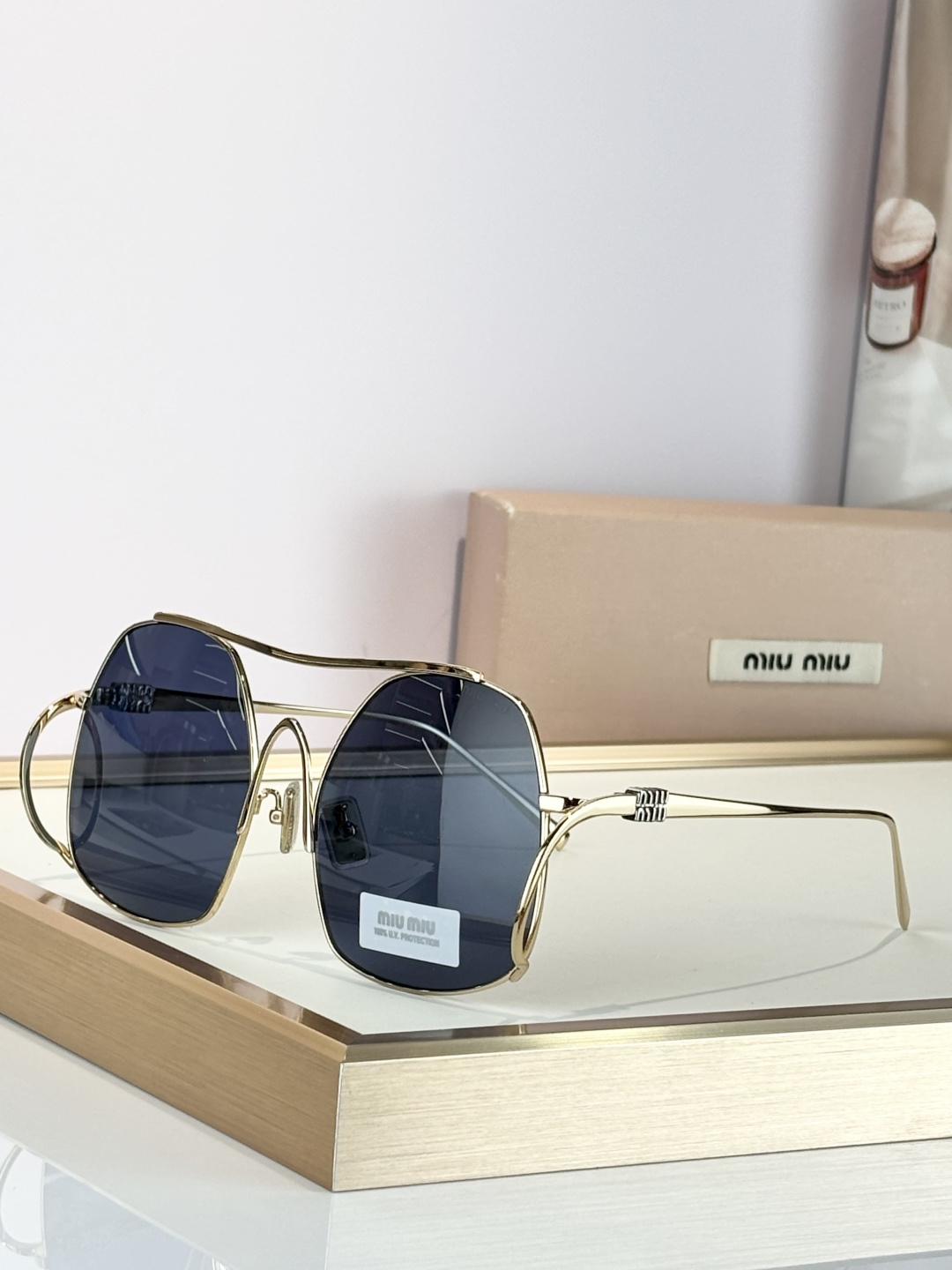 MIUMIUMOD：SMUA55SIZE：57-18-150新版本双色电镀