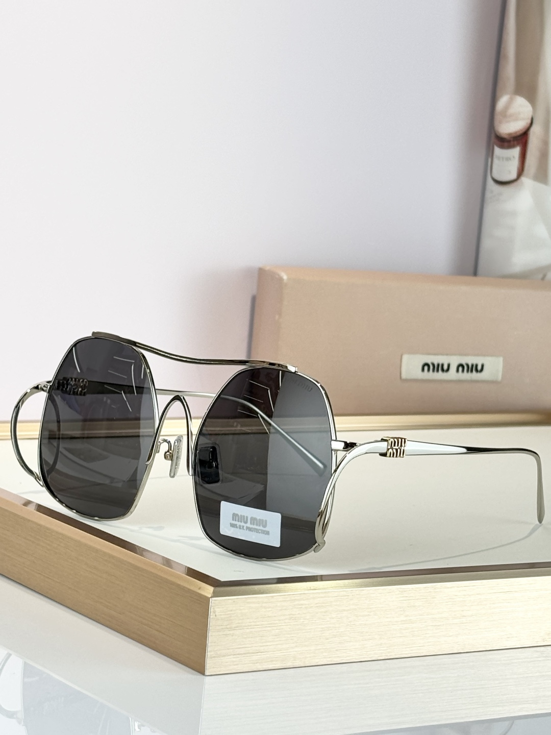 MIUMIUMOD：SMUA55SIZE：57-18-150新版本双色电镀