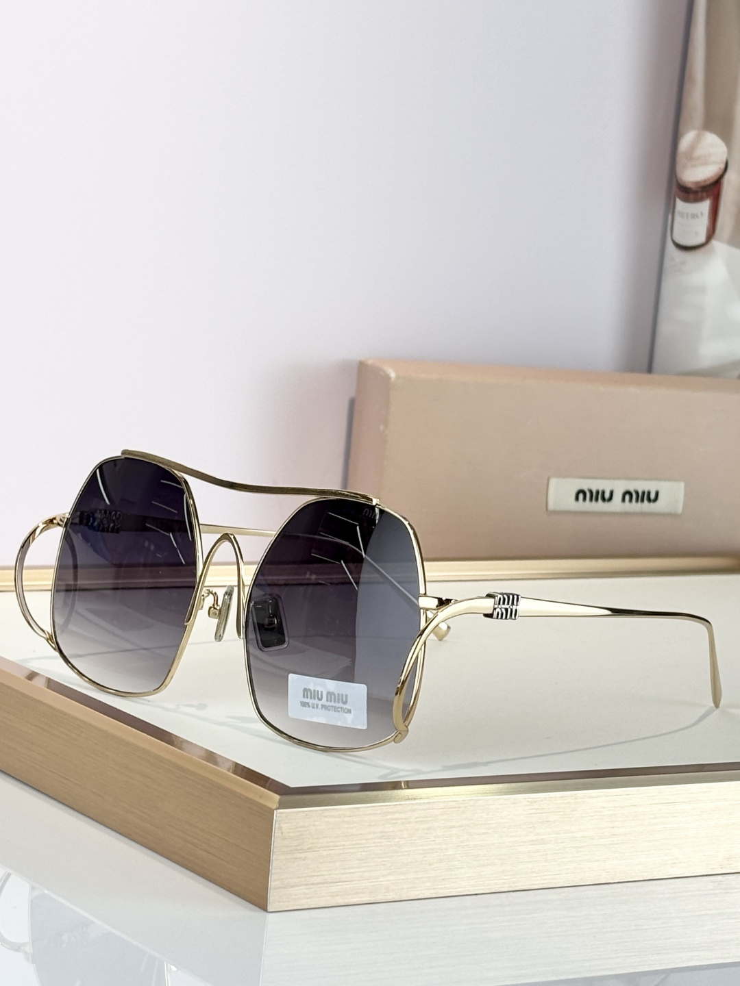 MIUMIUMOD：SMUA55SIZE：57-18-150新版本双色电镀