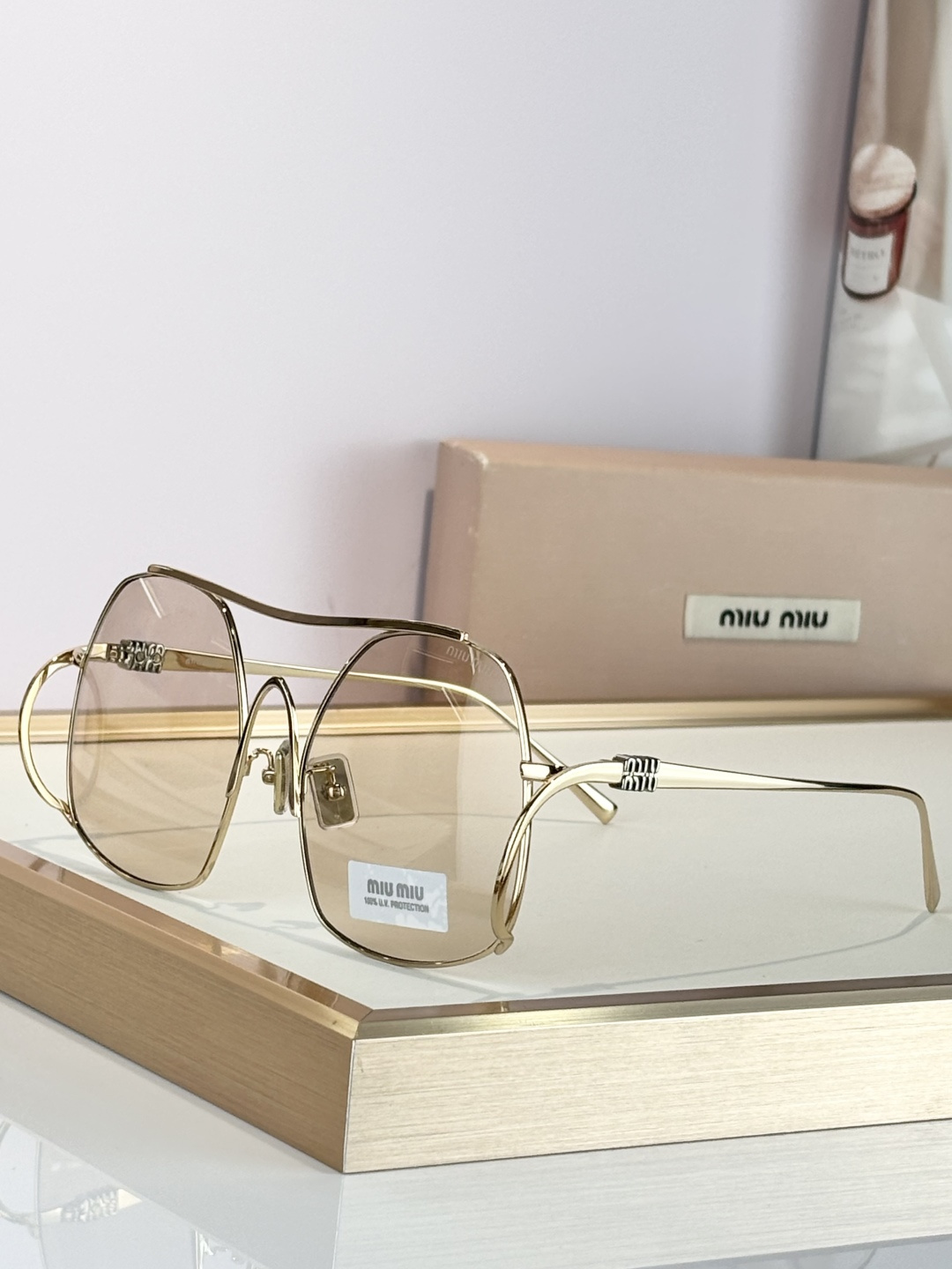 MIUMIUMOD：SMUA55SIZE：57-18-150新版本双色电镀