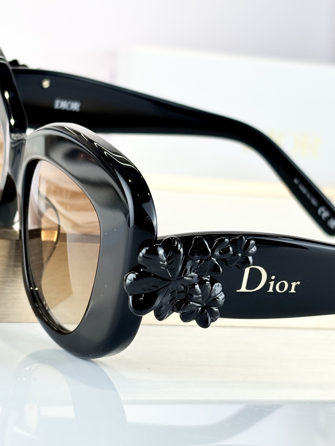 DIO*MODEL: Dior Clover S3FSIZE：51口18-145