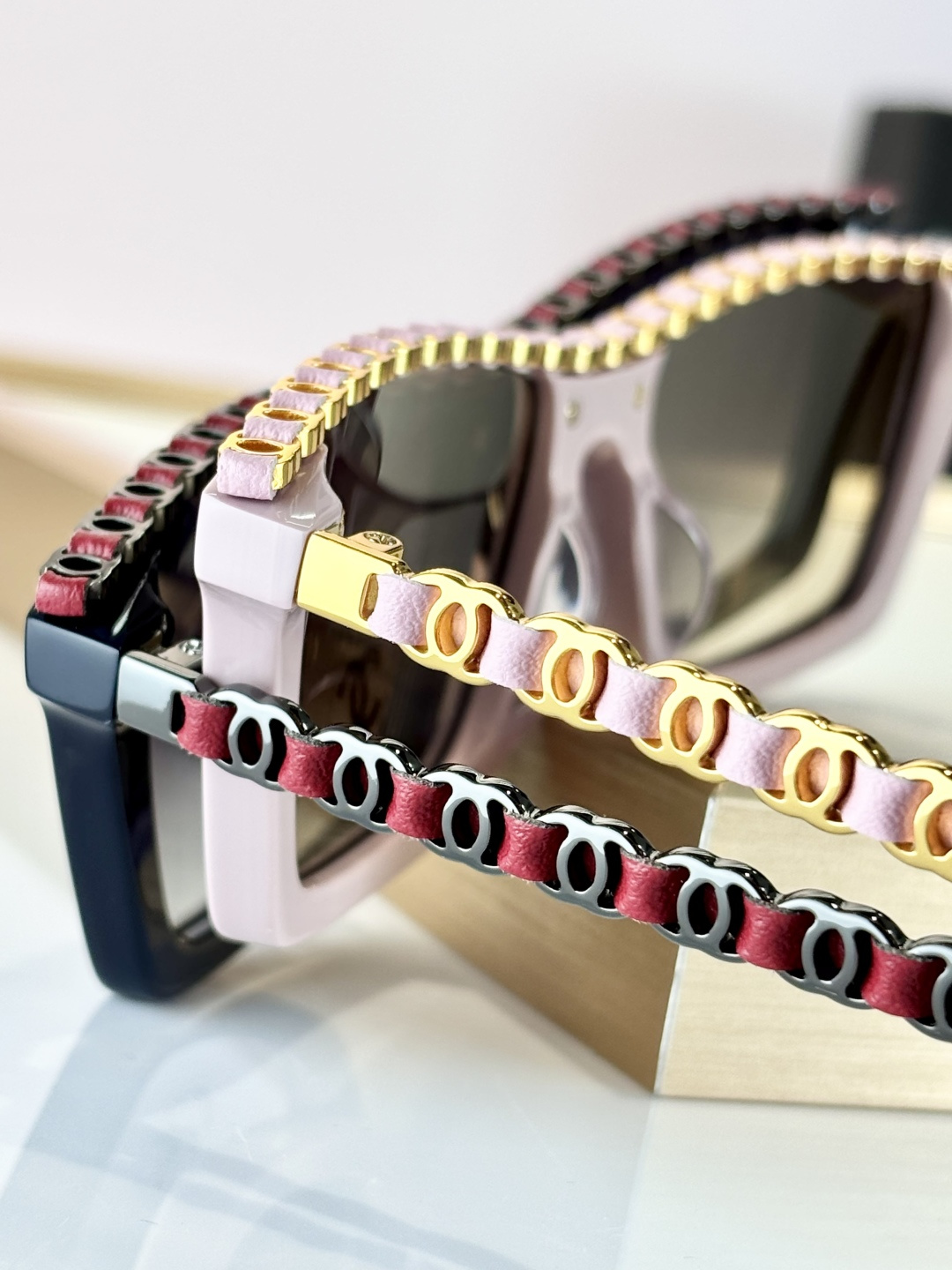 CHANELMODEL：CH5548QSIZE：54口17-142