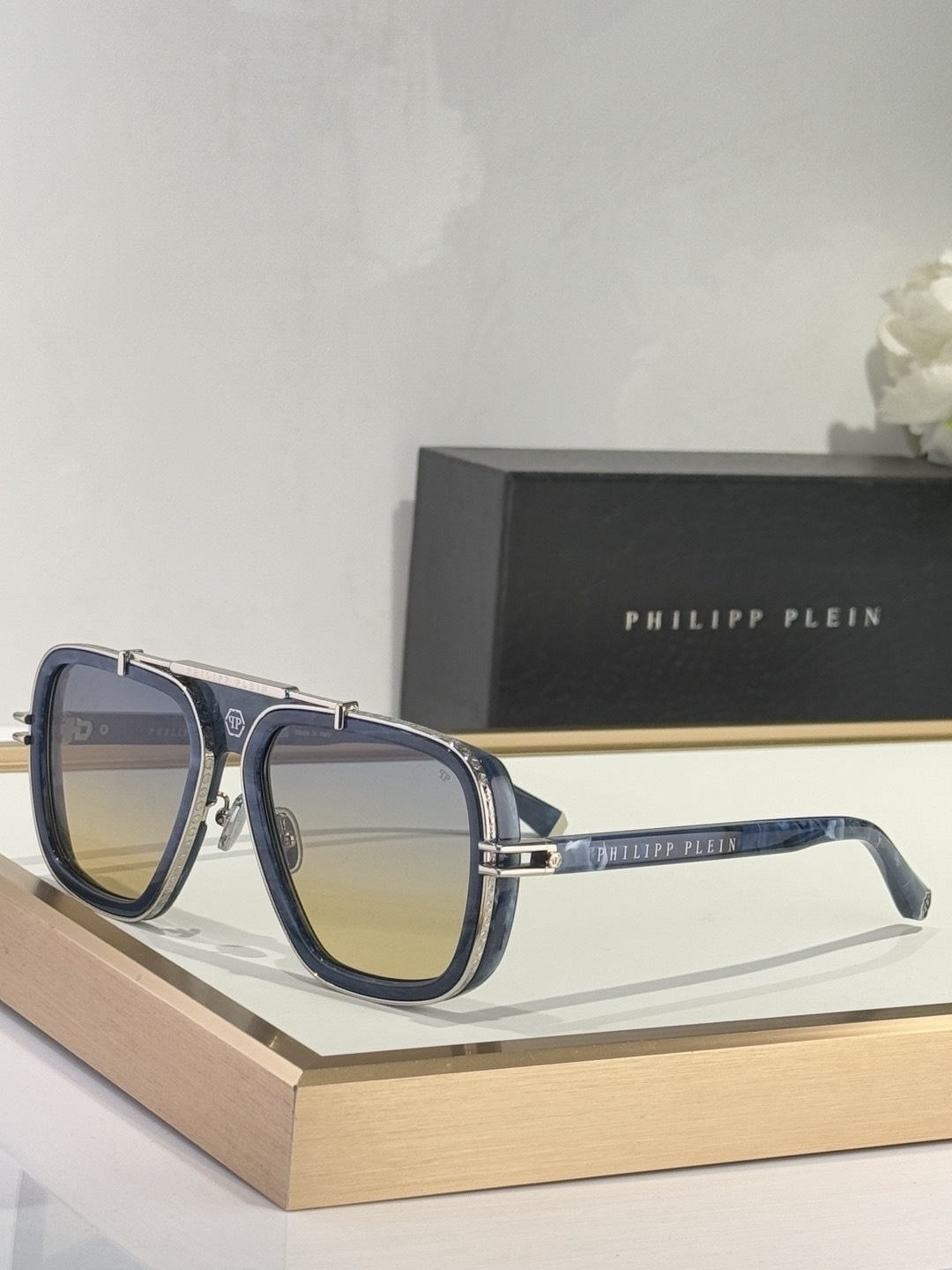 PhiliPP PleinMod：109MSize：57口19-145品质保证金属电镀质感看得