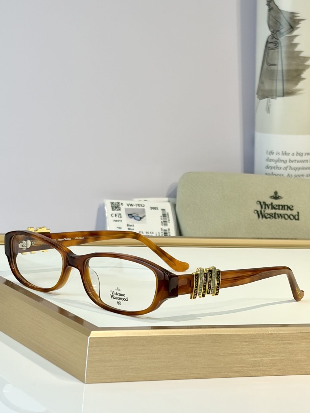 Vivienne WestwoodMod ：VW7032Size ：52口16-140西太后设计