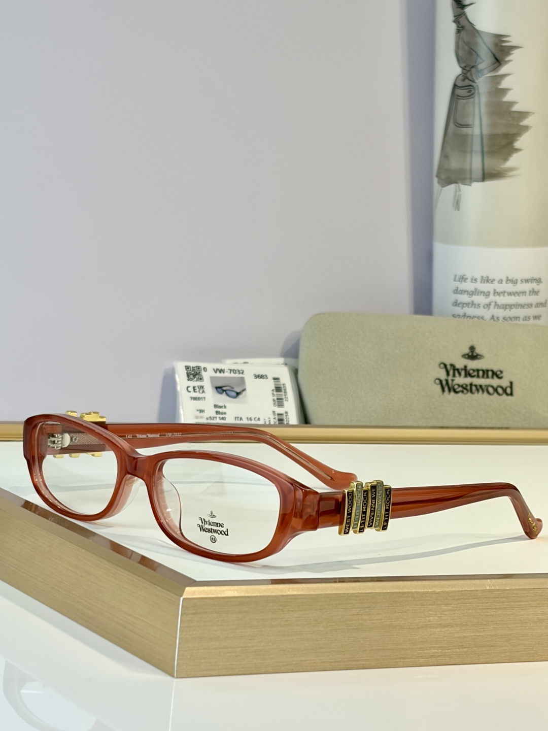 Vivienne WestwoodMod ：VW7032Size ：52口16-140西太后设计