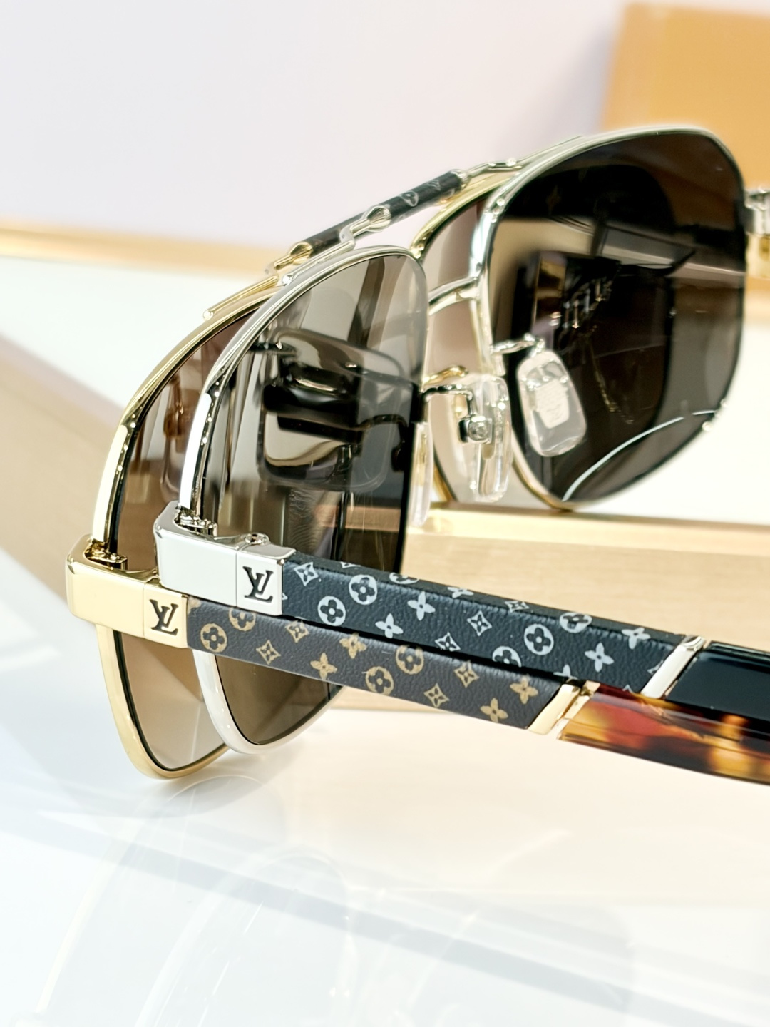 LOUIS VUITTO*MOD:Z1249Size:61口14-145