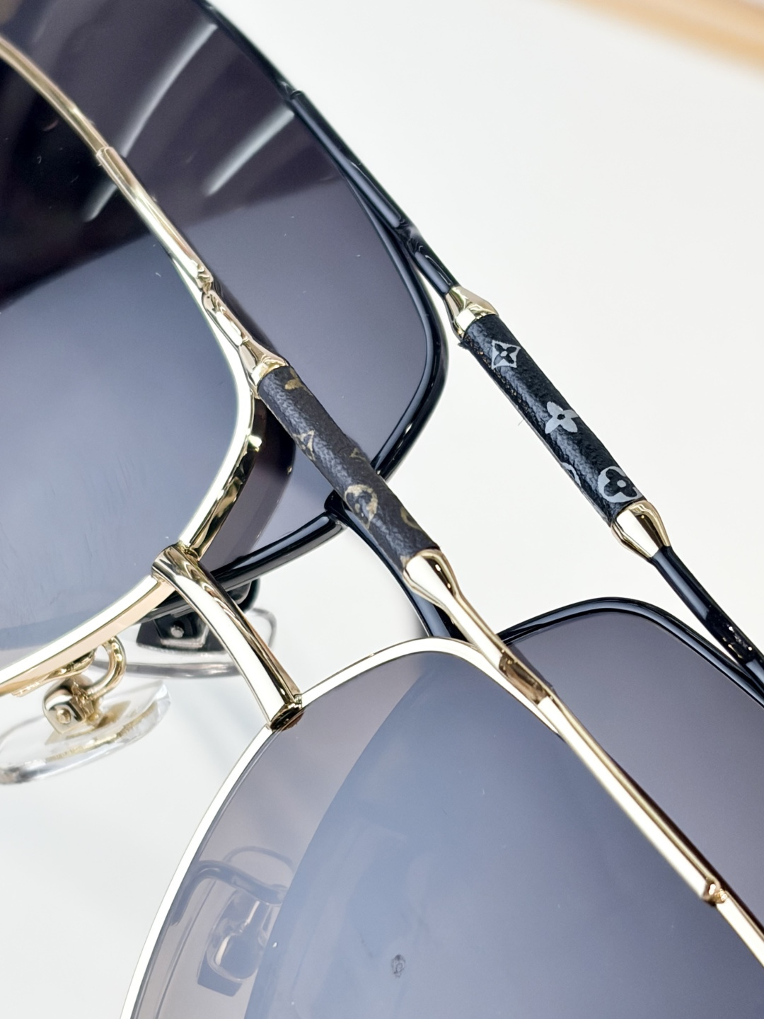 LOUIS VUITTO*MOD:Z1248Size:61口14-145