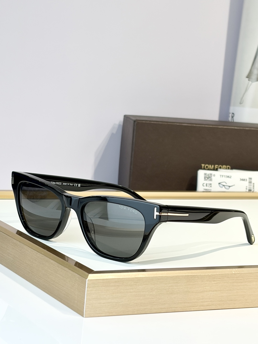 TOM FORDMODEL：TF1362SIZE：53口16-145