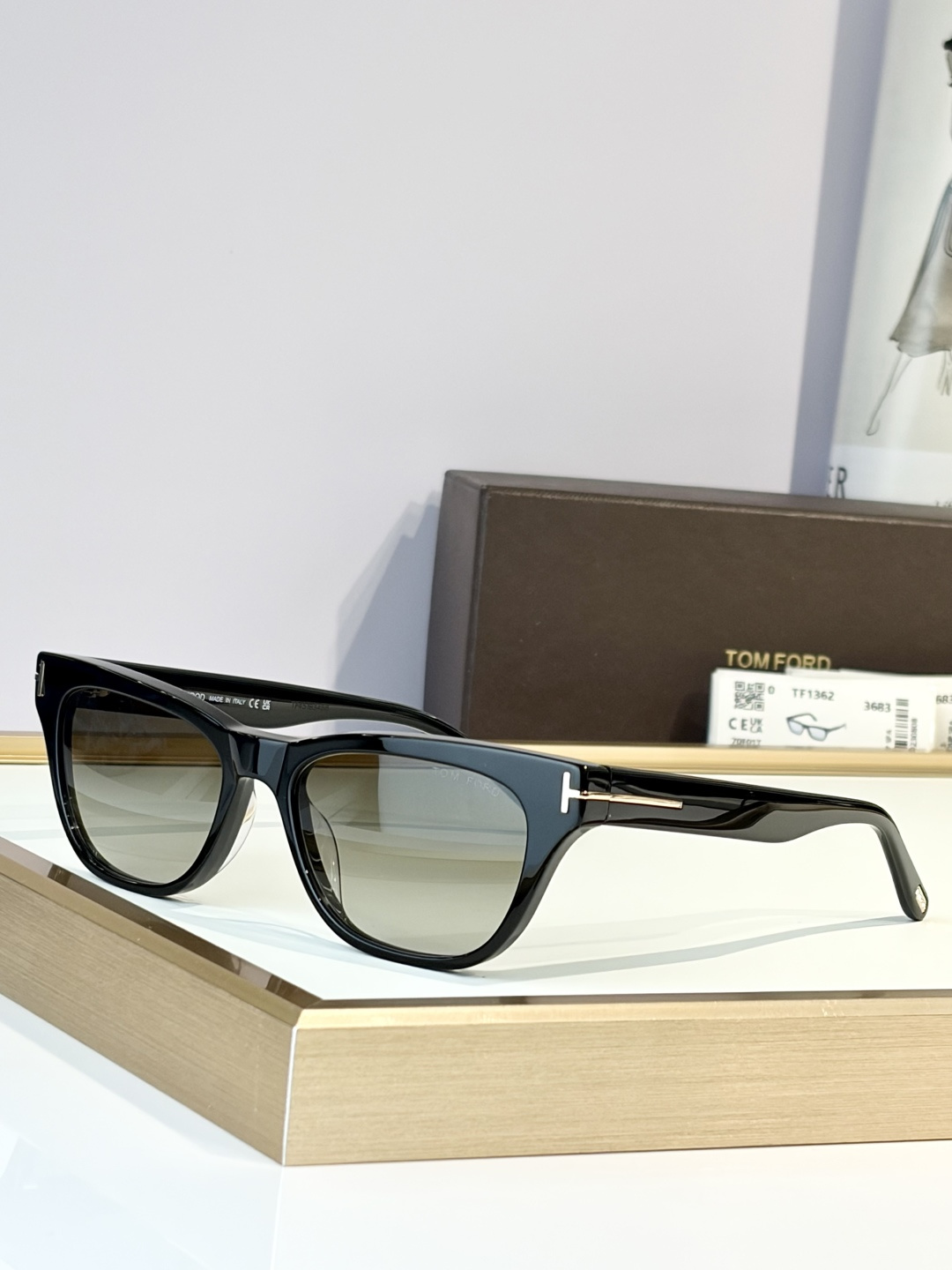 TOM FORDMODEL：TF1362SIZE：53口16-145