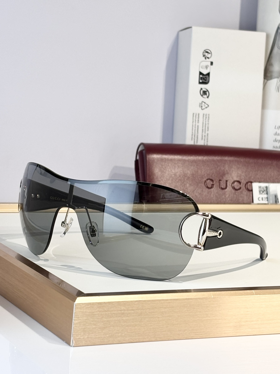 GUCCIOversize MODEL：GG2174SSIZE：140口115