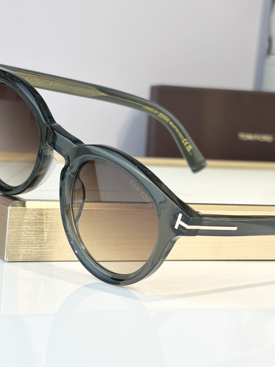 TOM FORD Mod：FT 1325 Size：47口23-145 