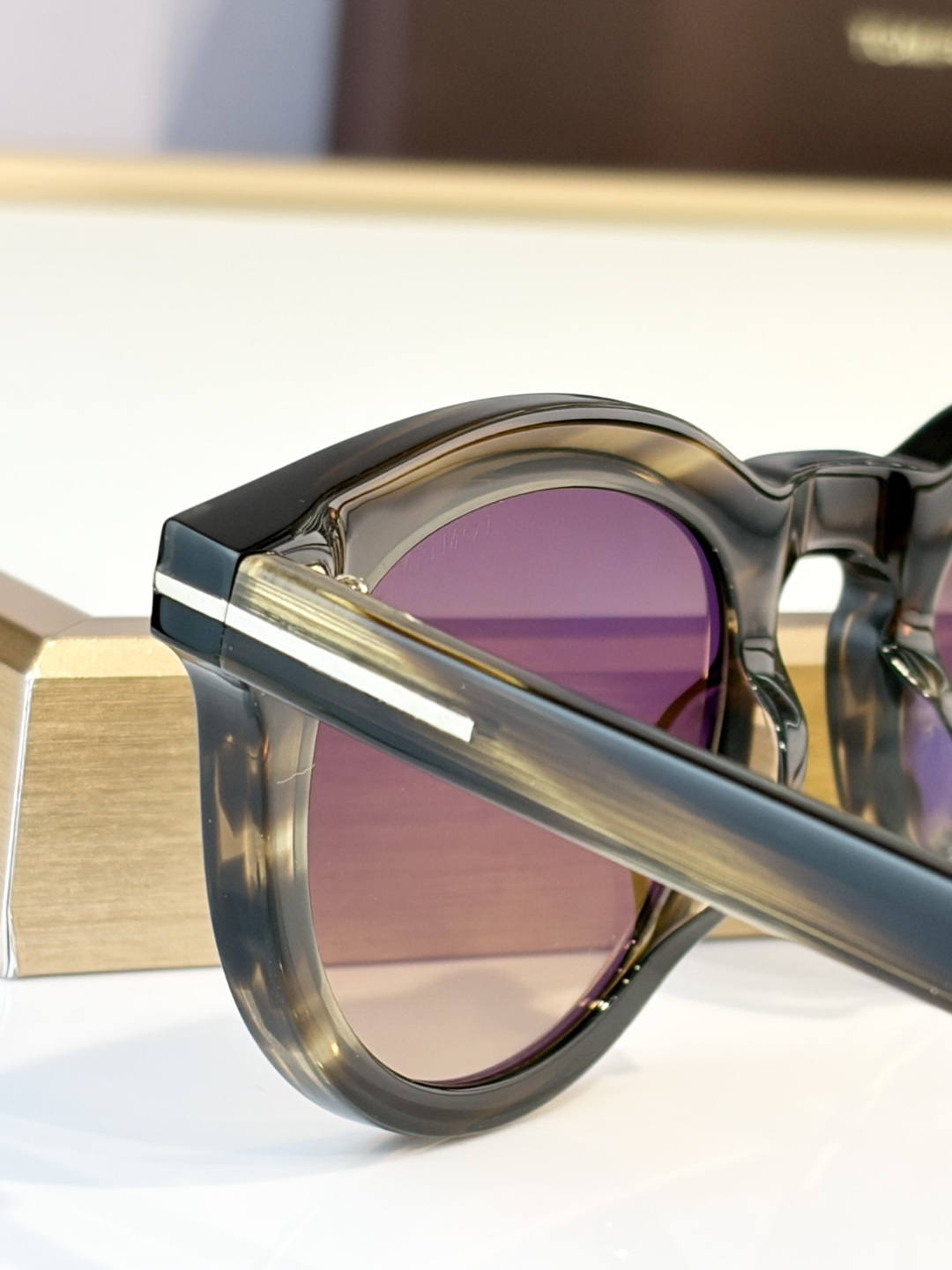 TOM FORD Mod：FT 1325 Size：47口23-145 