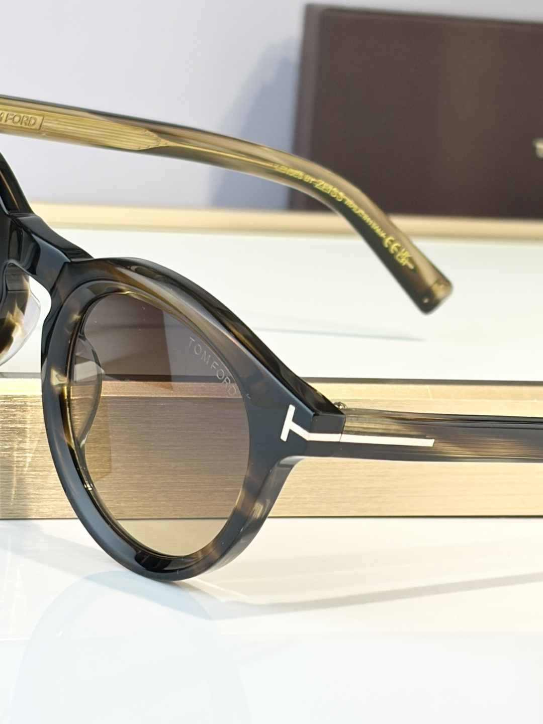 TOM FORD Mod：FT 1325 Size：47口23-145 