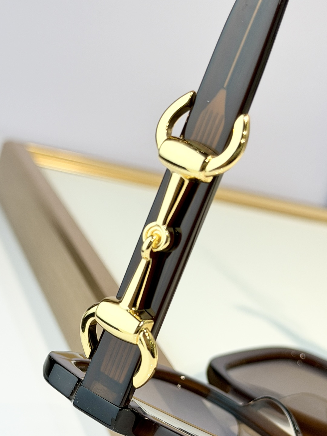 GUCCIoversizedMOD：GG2215SSize：57口16-140
