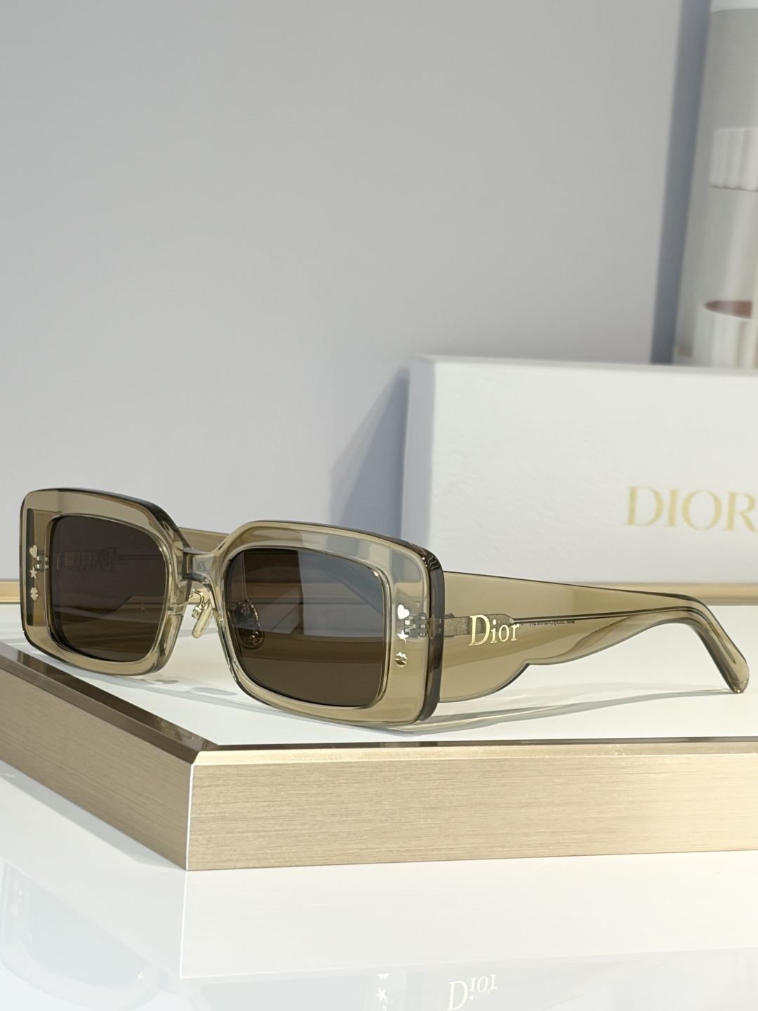 DiorMOD：Dior LuckyCharms S1FSize：52口21-145