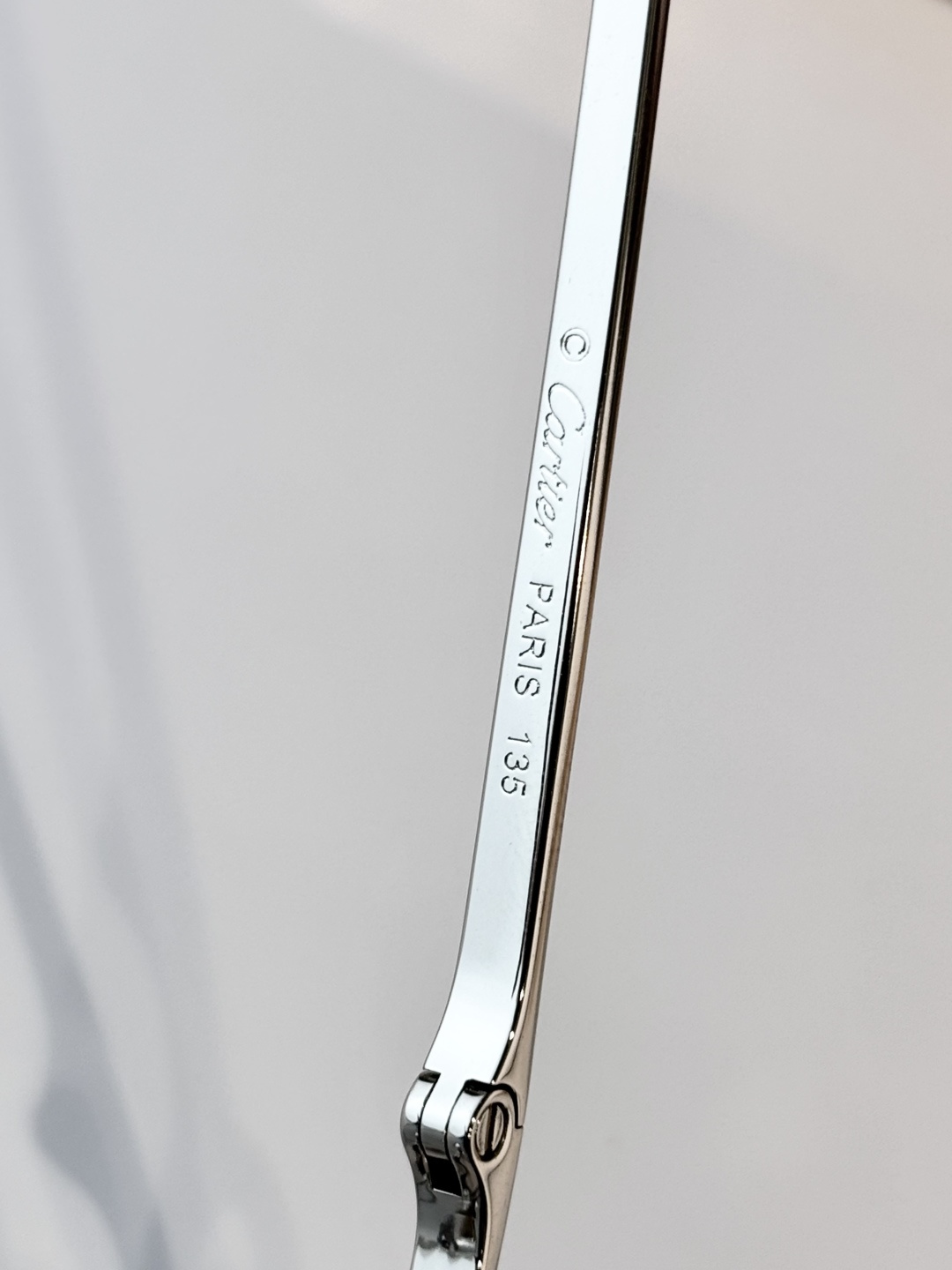 Cartier MOD：CT0092O Size：55口18-135 变色：